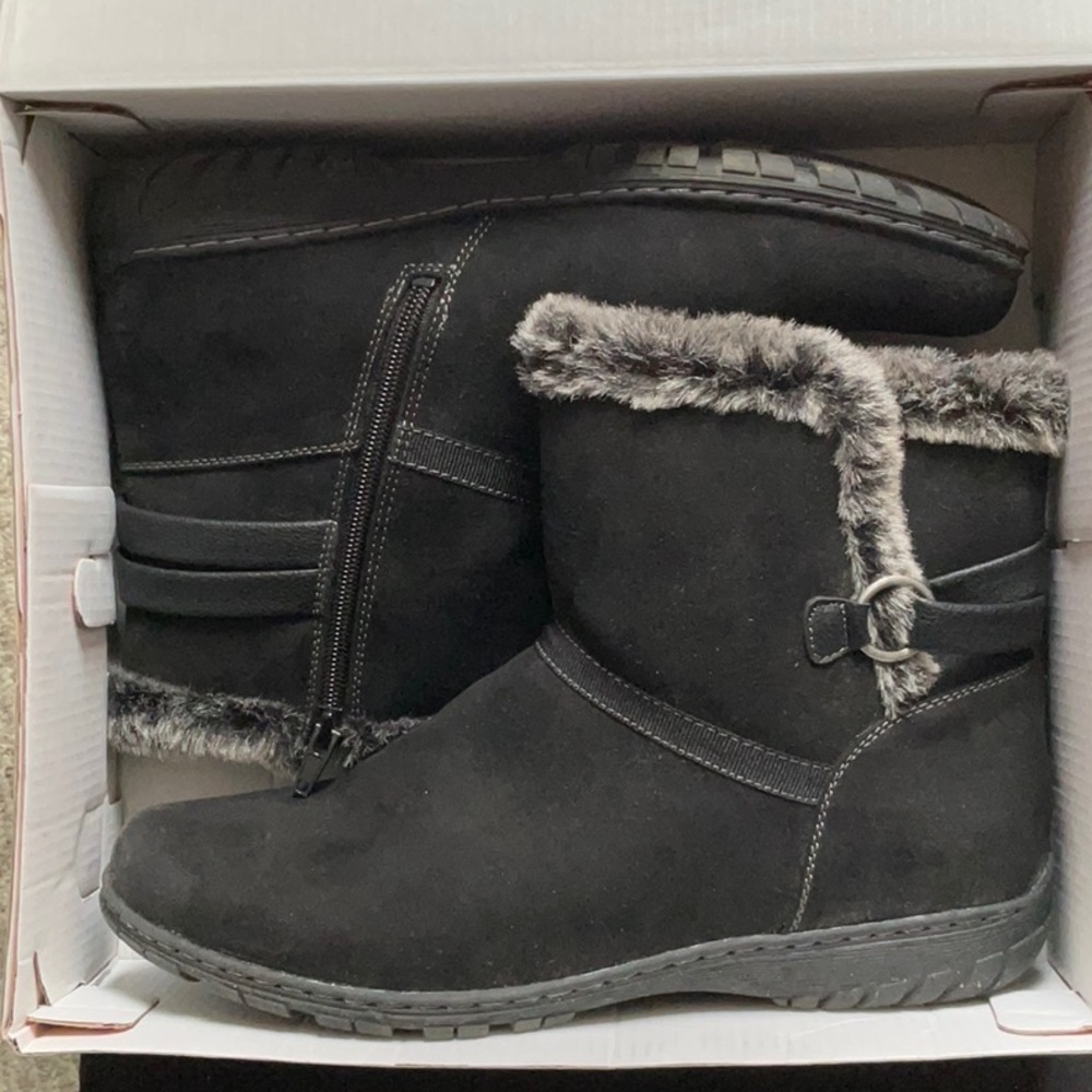 Natural Soul Rotunda Ankle Winter Boots - EUC